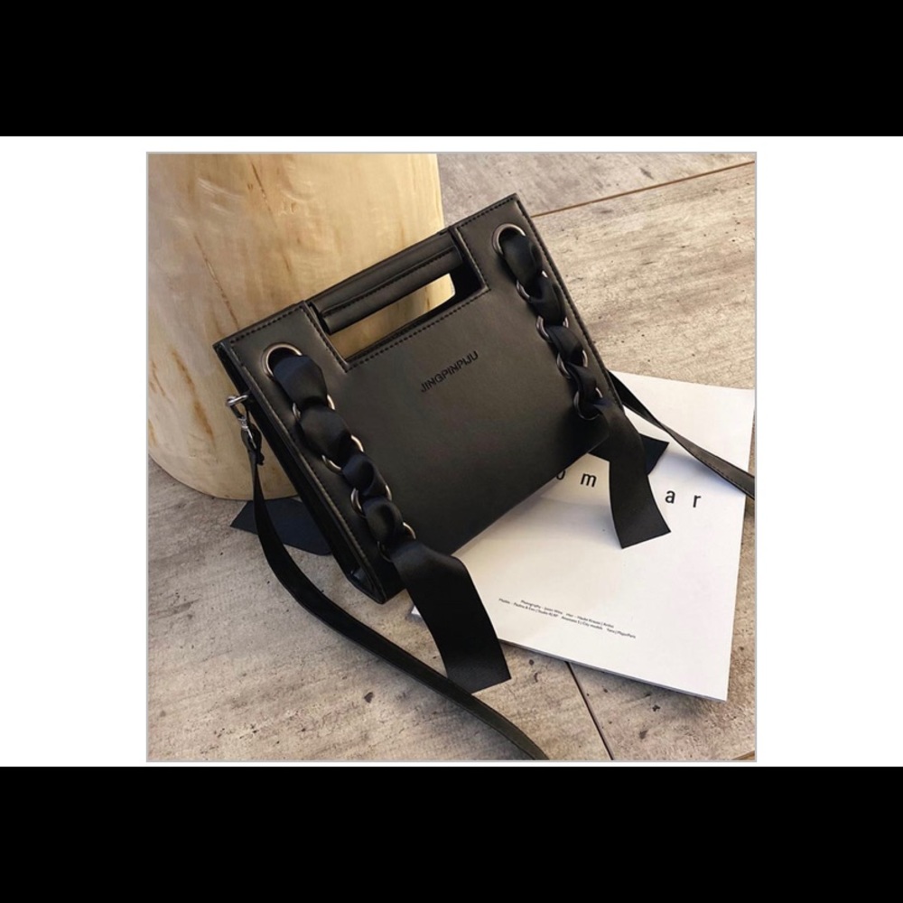 🆕 • LAST ONE •JINGPINPIJU || crossbody bag - Picture 8 of 12
